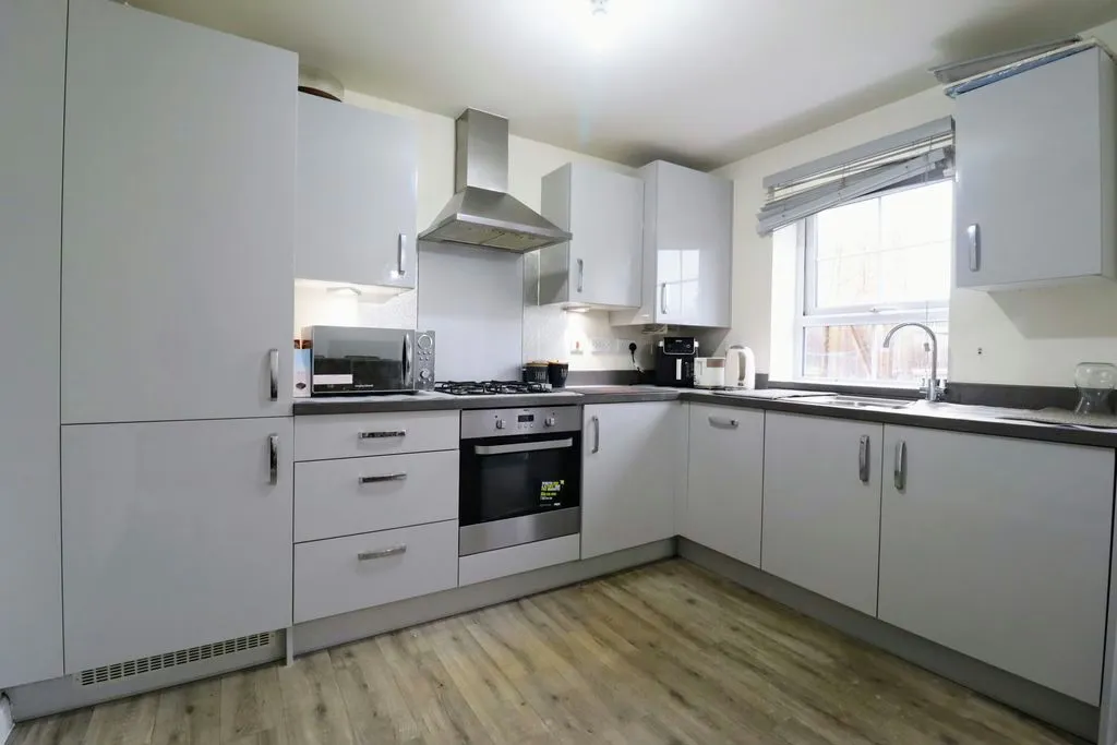 Sheppard Grove, Eagle Farm South, Milton Keynes, Buckinghamshire, MK17 7BE, photo 3