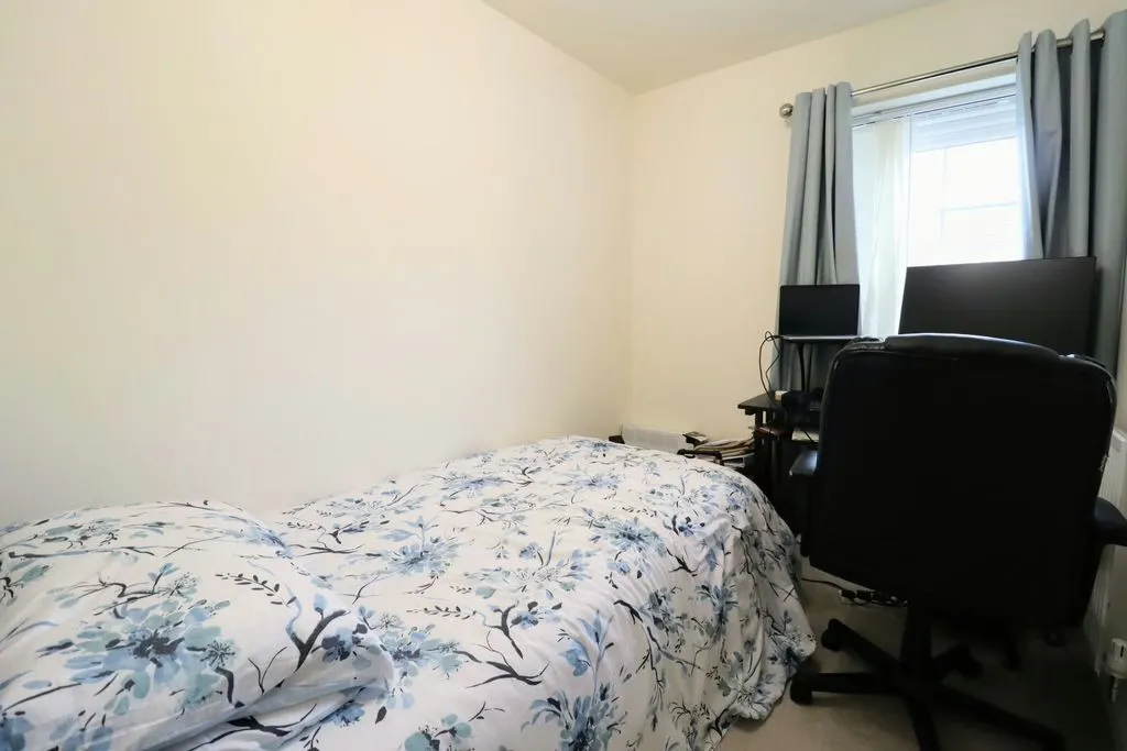 Sheppard Grove, Eagle Farm South, Milton Keynes, Buckinghamshire, MK17 7BE, photo 11