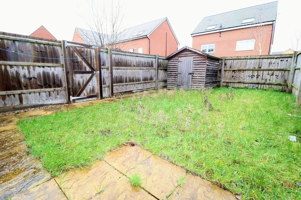 Sheppard Grove, Eagle Farm South, Milton Keynes, Buckinghamshire, MK17 7BE, photo 13