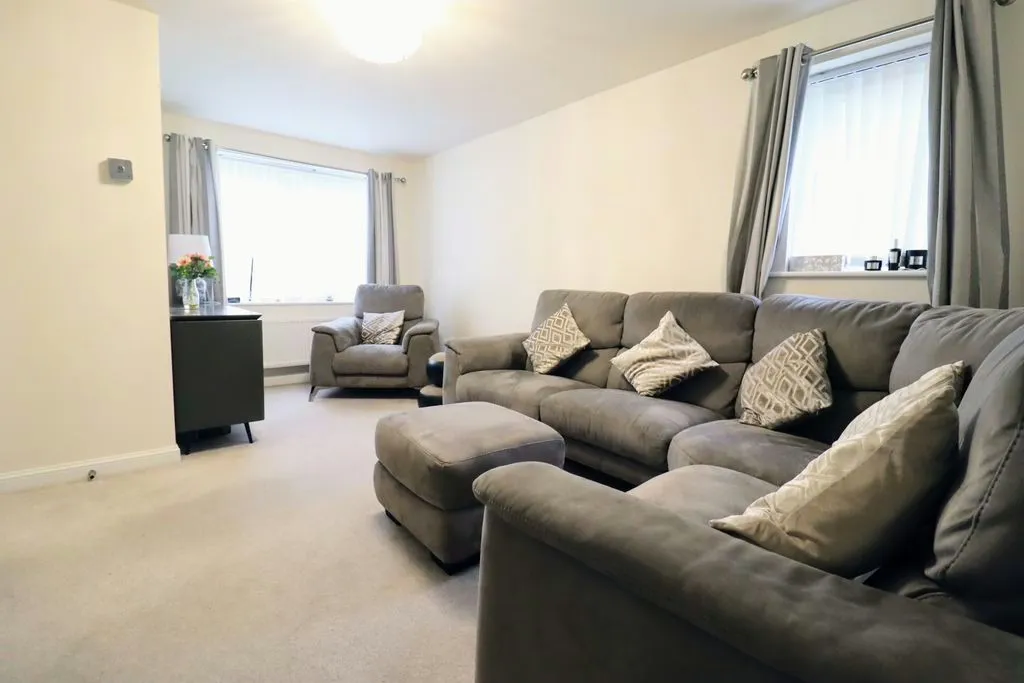 Sheppard Grove, Eagle Farm South, Milton Keynes, Buckinghamshire, MK17 7BE, photo 10