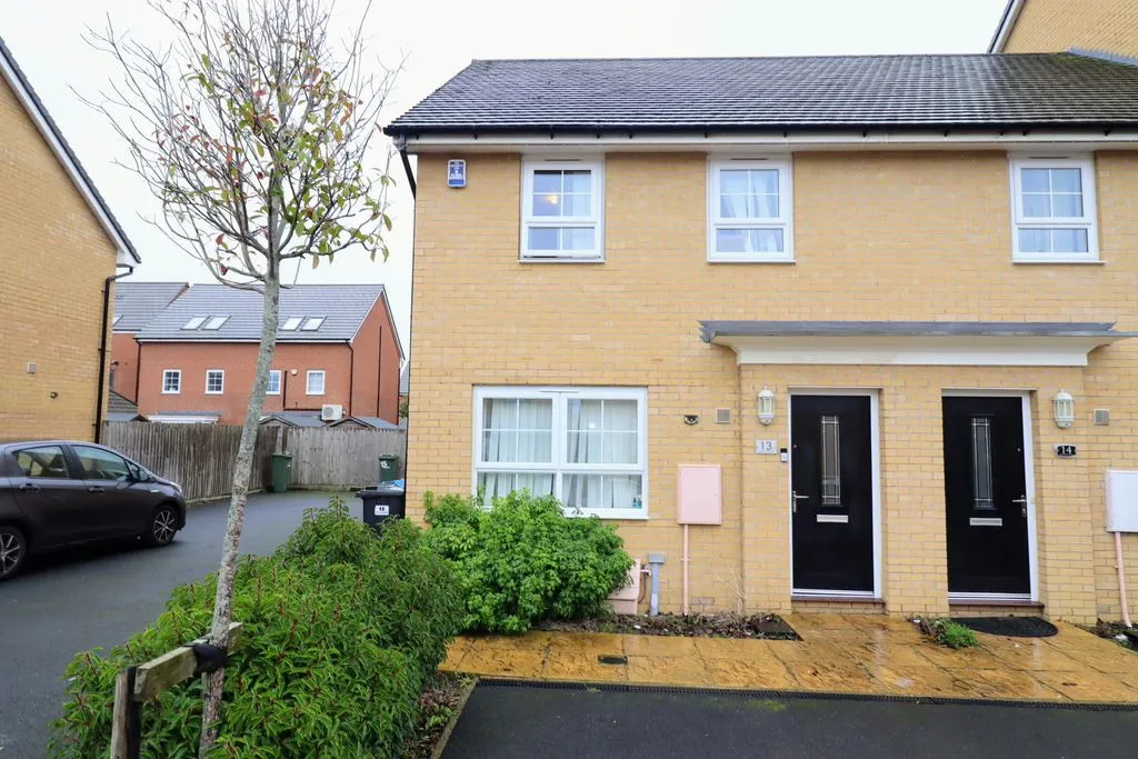 3 bed property for sale — Sheppard Grove, Eagle Farm South, Milton Keynes, Buckinghamshire, MK17 7BE