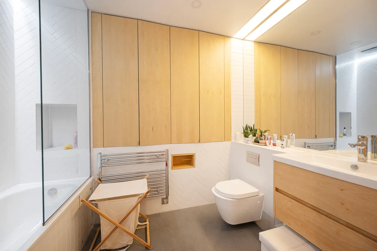 Flat 1, Block C, Monohaus, London, photo 9