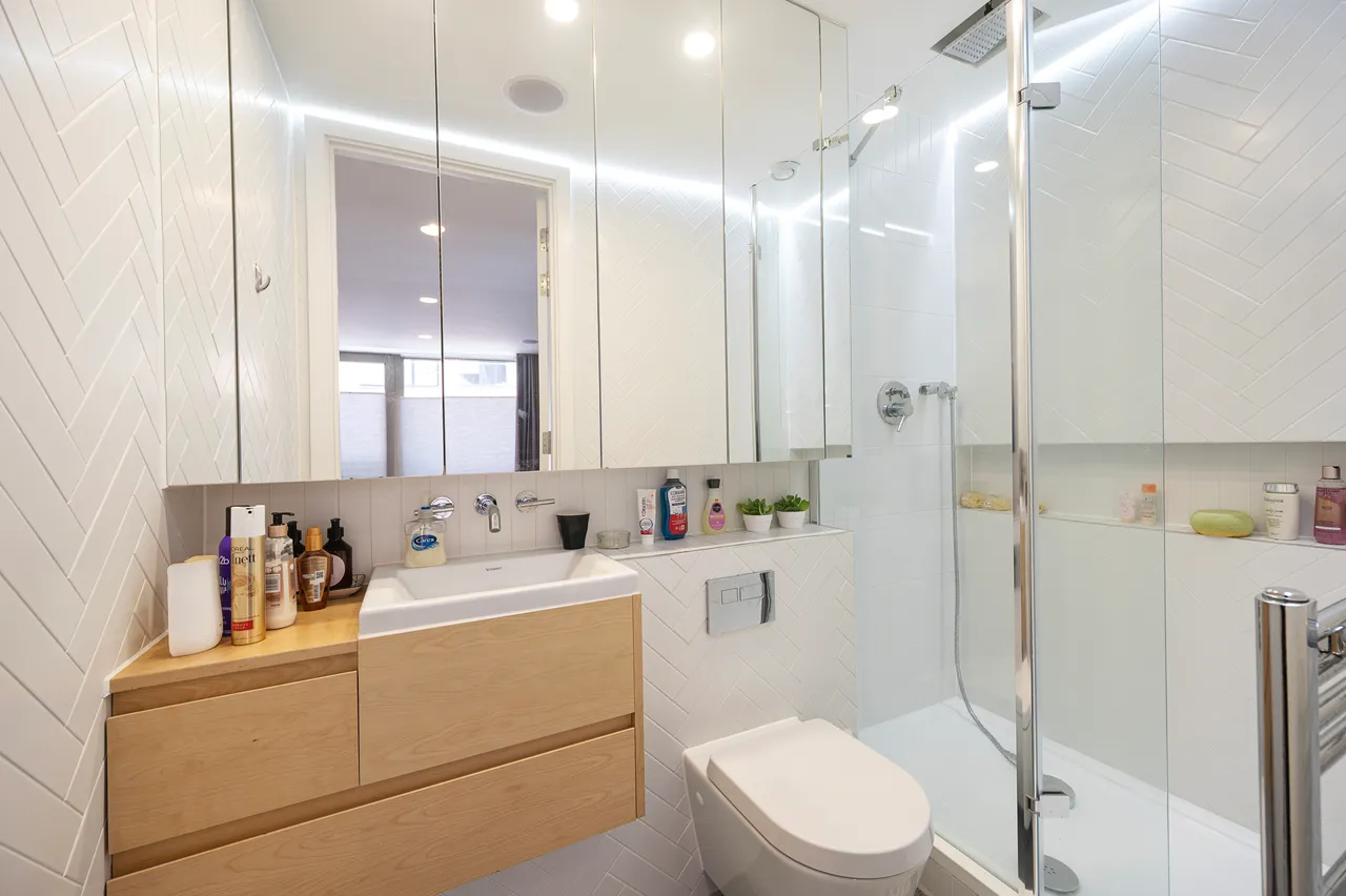 Flat 1, Block C, Monohaus, London, photo 6