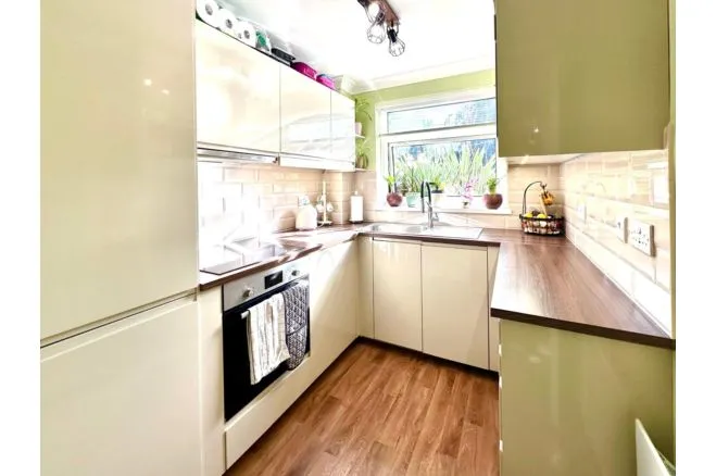 Osborne Road, New Milton, BH25, photo 2