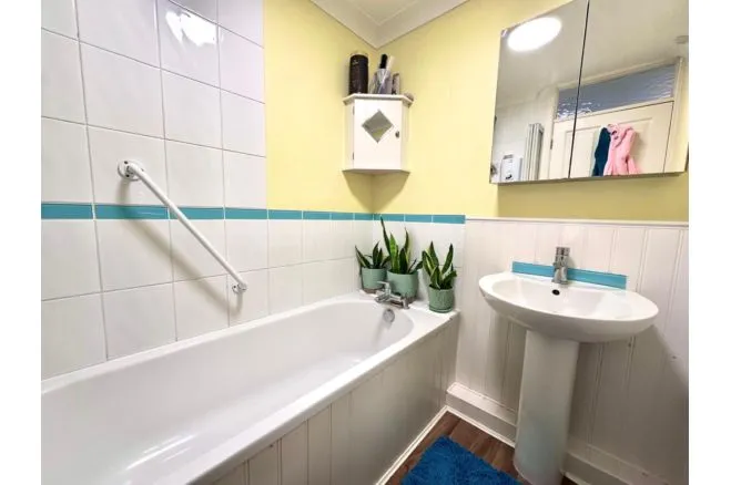Osborne Road, New Milton, BH25, photo 9