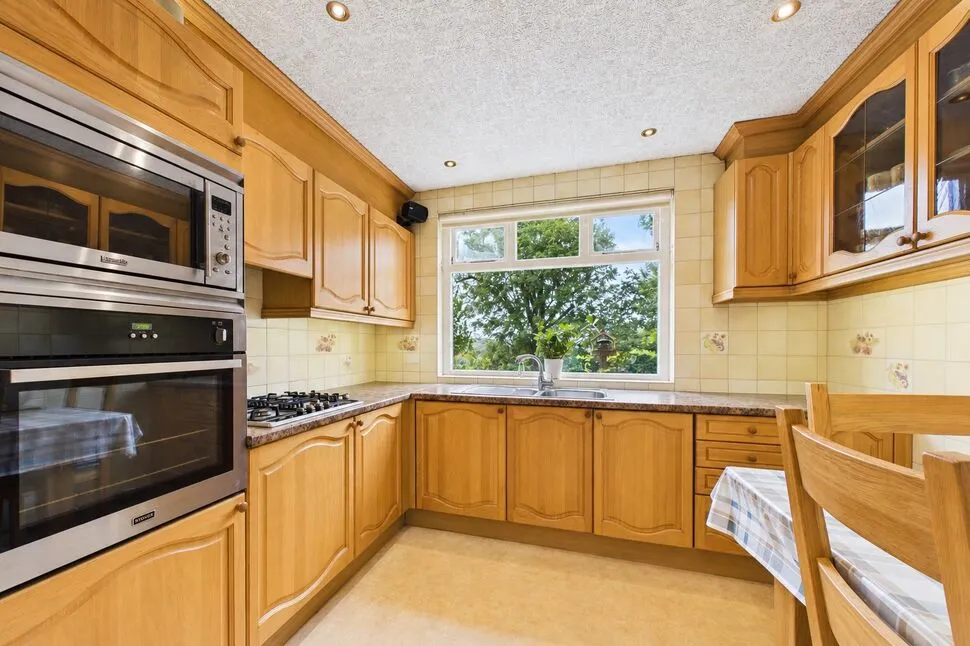Gomersal Road, Heckmondwike, West Yorkshire, WF16, photo 12