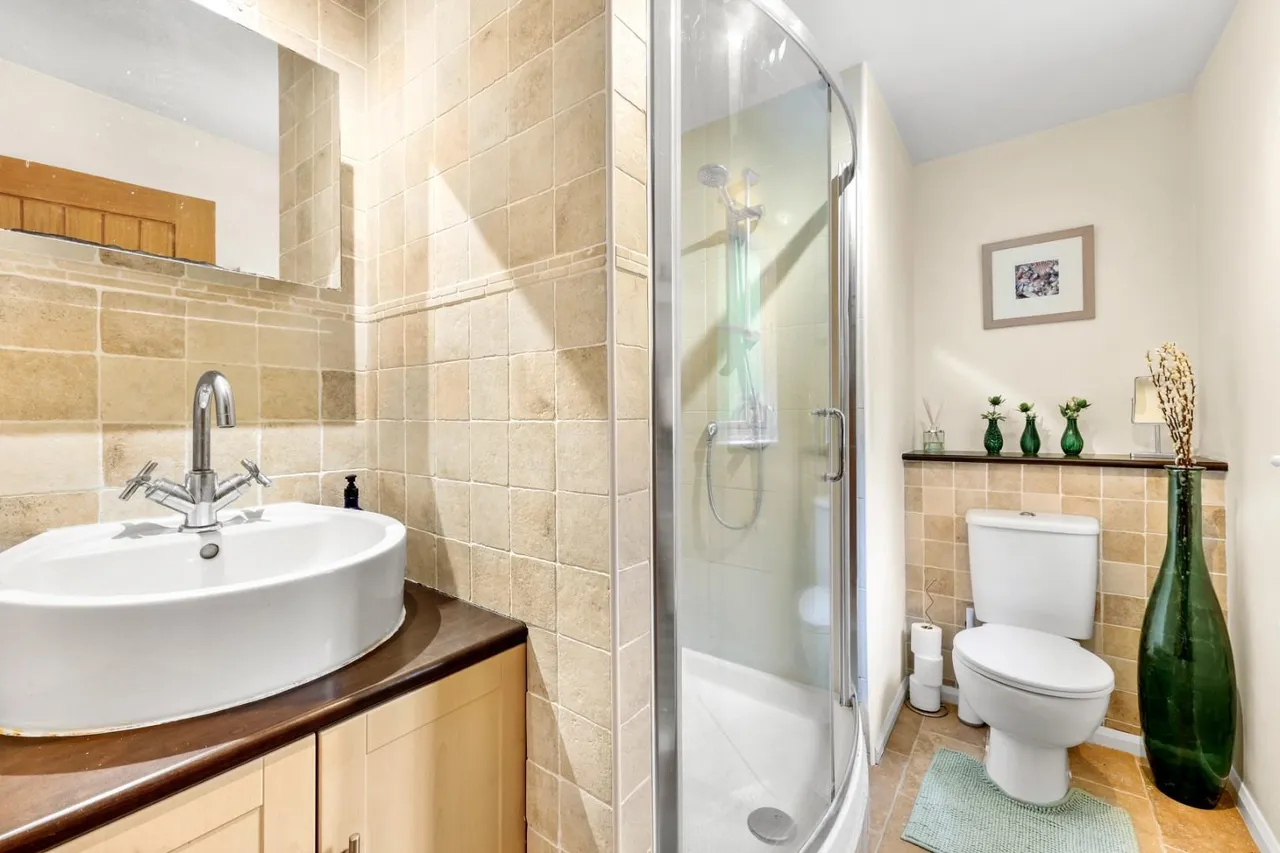 The Lindens, Loughton, IG10 3HT, photo 5