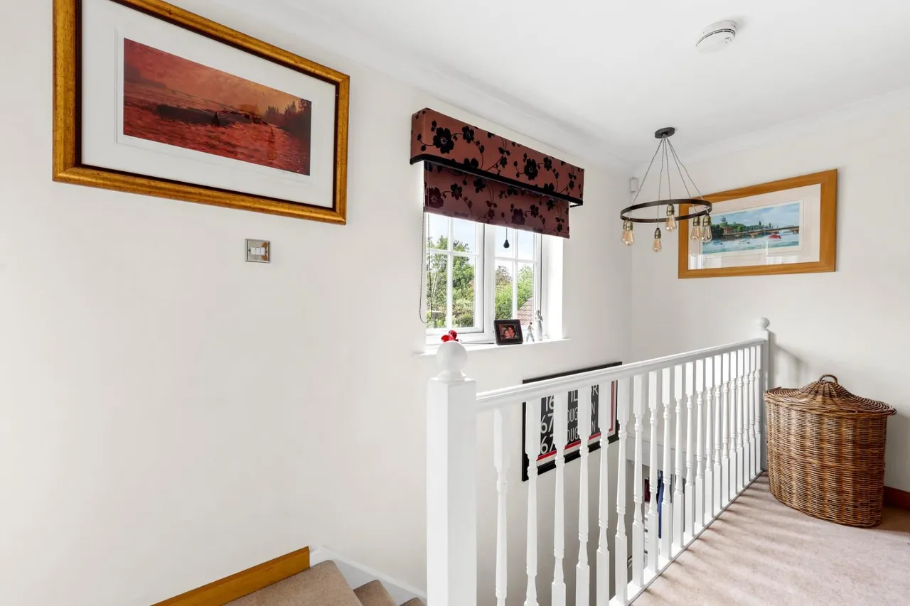The Lindens, Loughton, IG10 3HT, photo 6