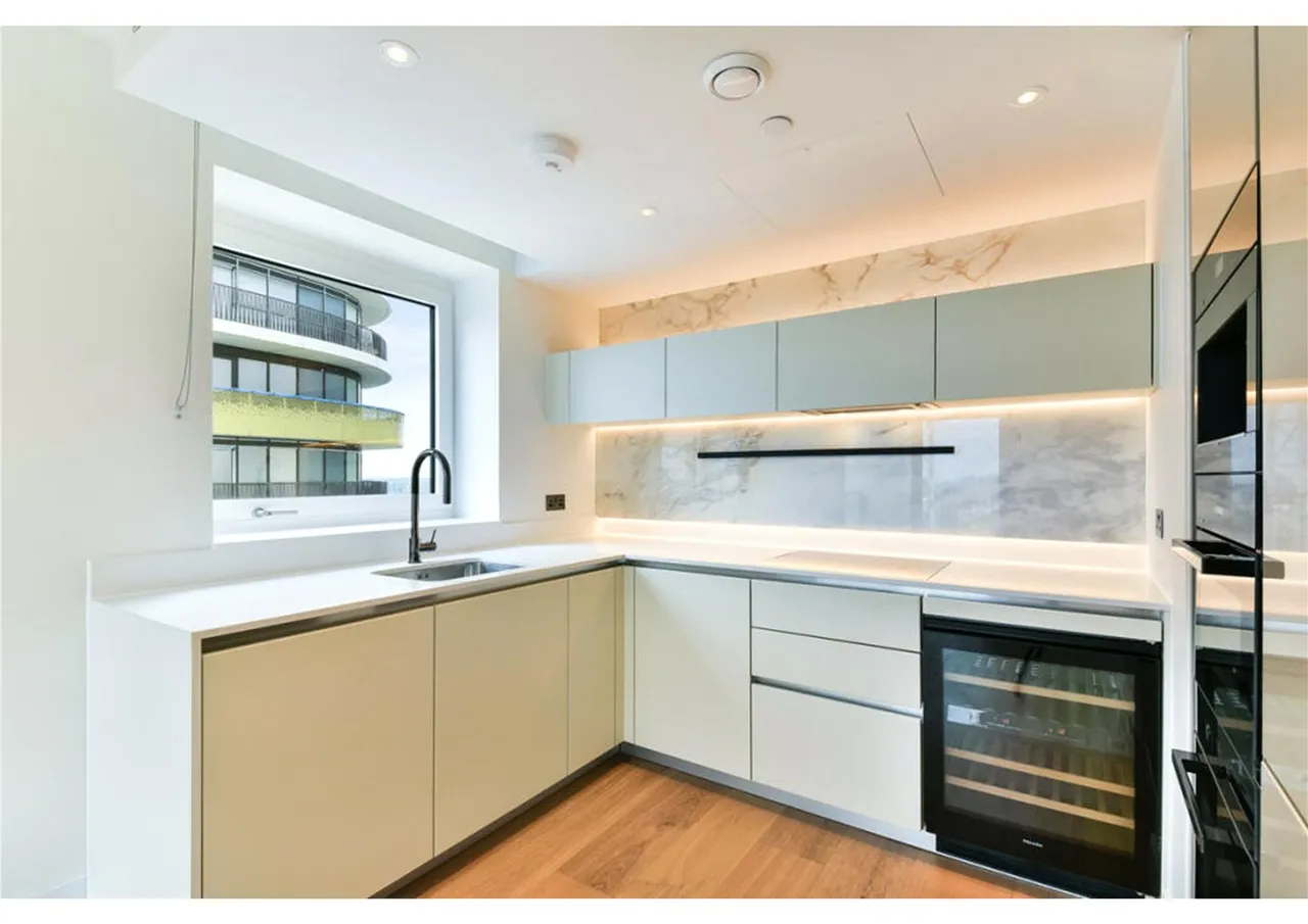 Cascade Way, London, W12, photo 2