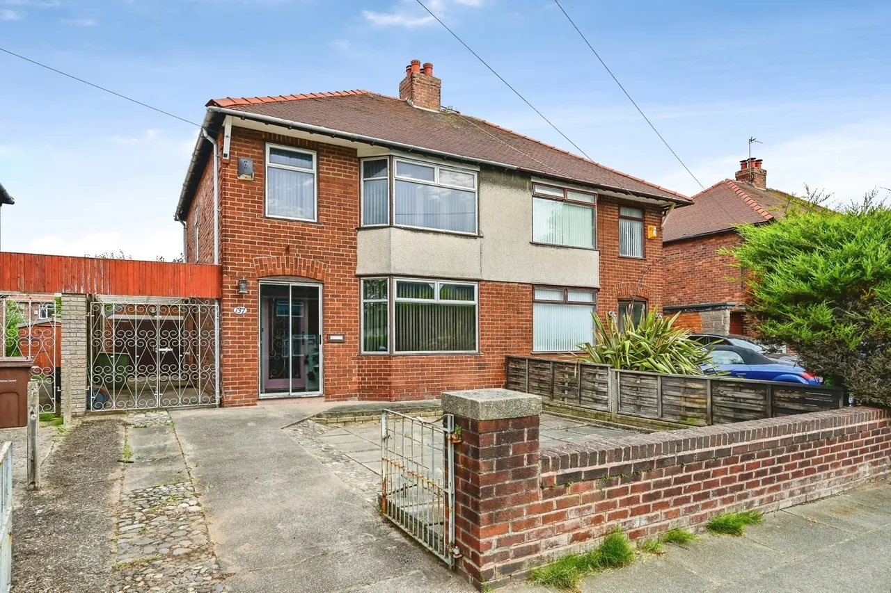 3 bed house for sale, Brownmoor Lane, Crosby, L23