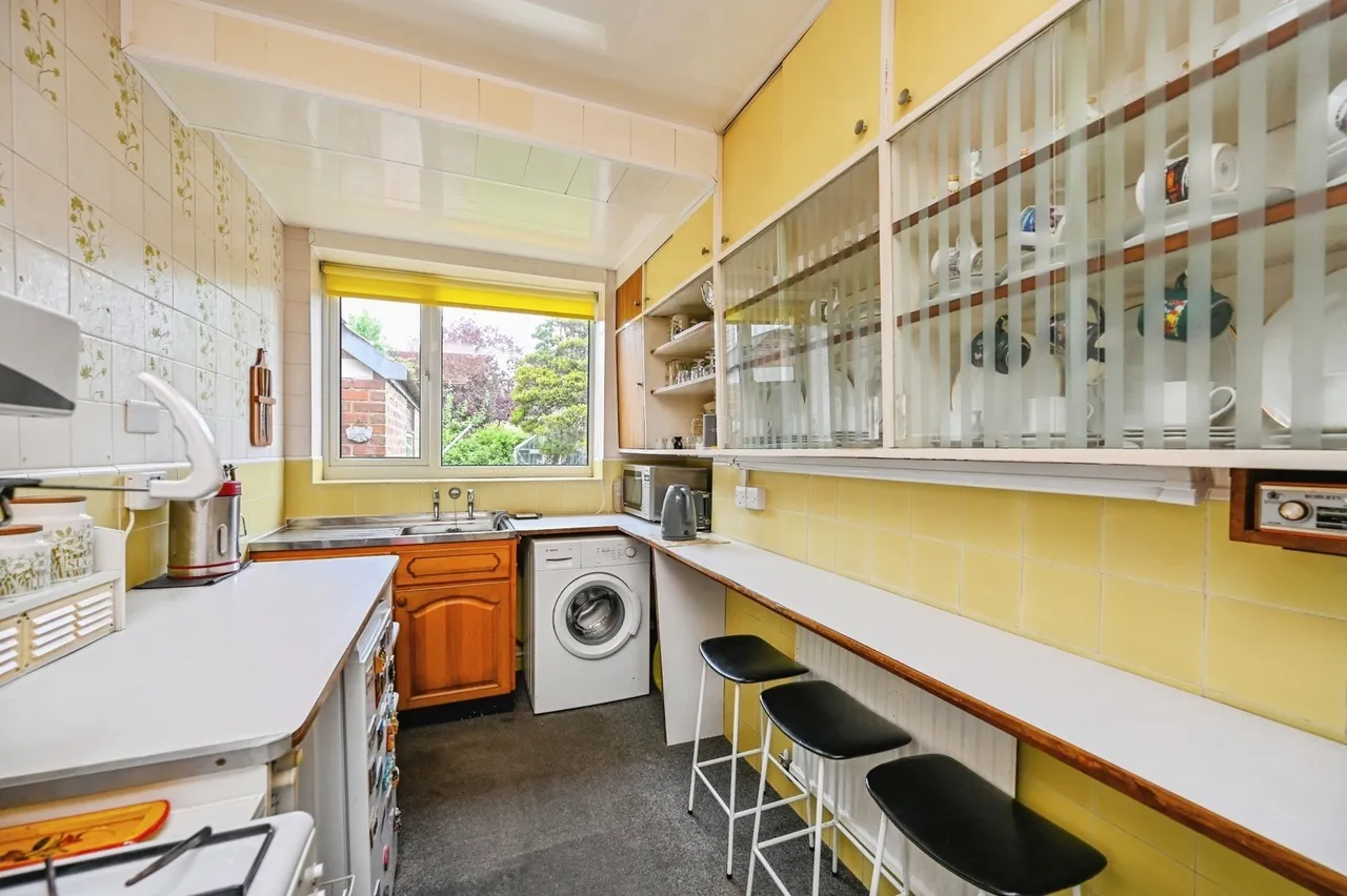 Brownmoor Lane, Crosby, L23, photo 4
