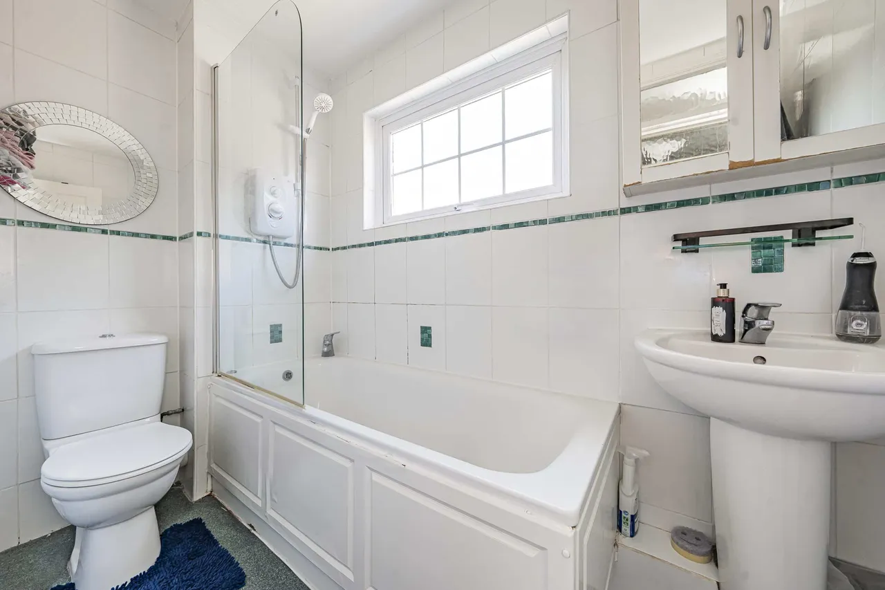 Little Woodlands, Windsor, Berkshire, SL4 3RF, photo 10