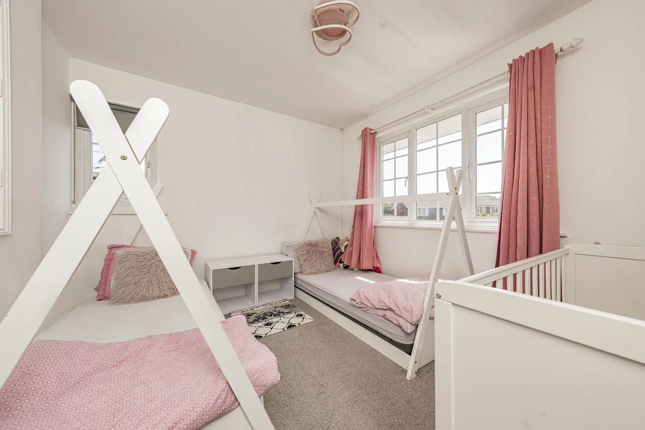 Little Woodlands, Windsor, Berkshire, SL4 3RF, photo 8