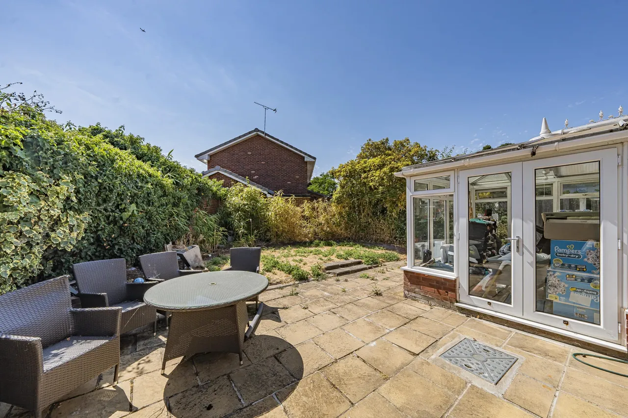 Little Woodlands, Windsor, Berkshire, SL4 3RF, photo 11