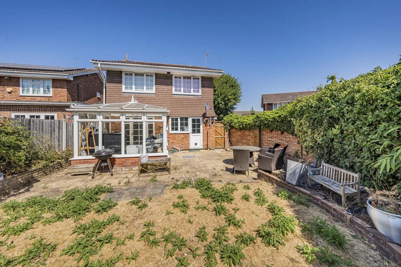 Little Woodlands, Windsor, Berkshire, SL4 3RF, photo 12