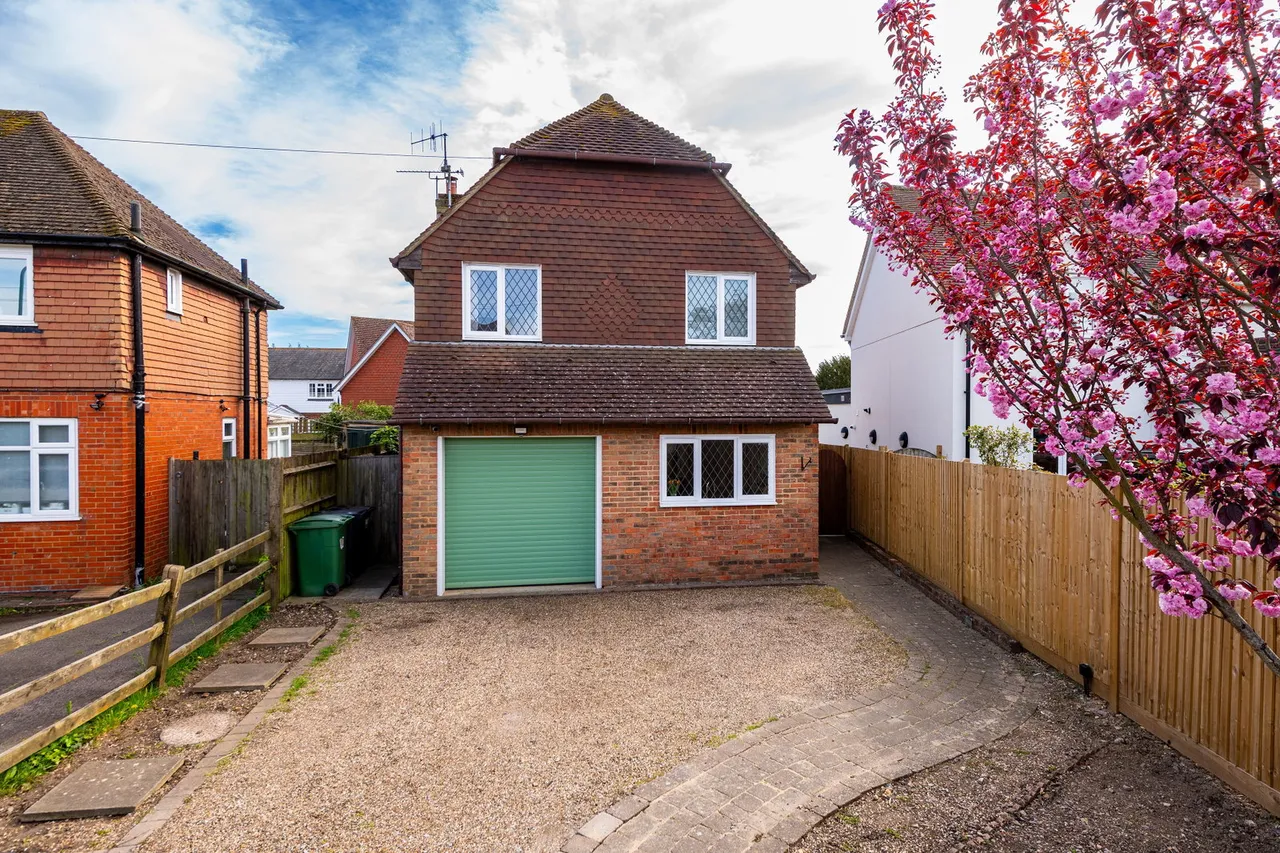 3 bed house for sale, Wheeler Street, Headcorn