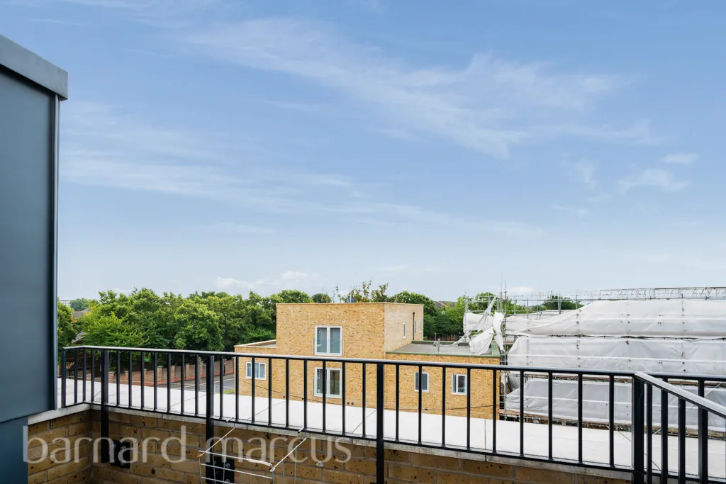Windmill Lane, Hanwell, UB2, photo 8