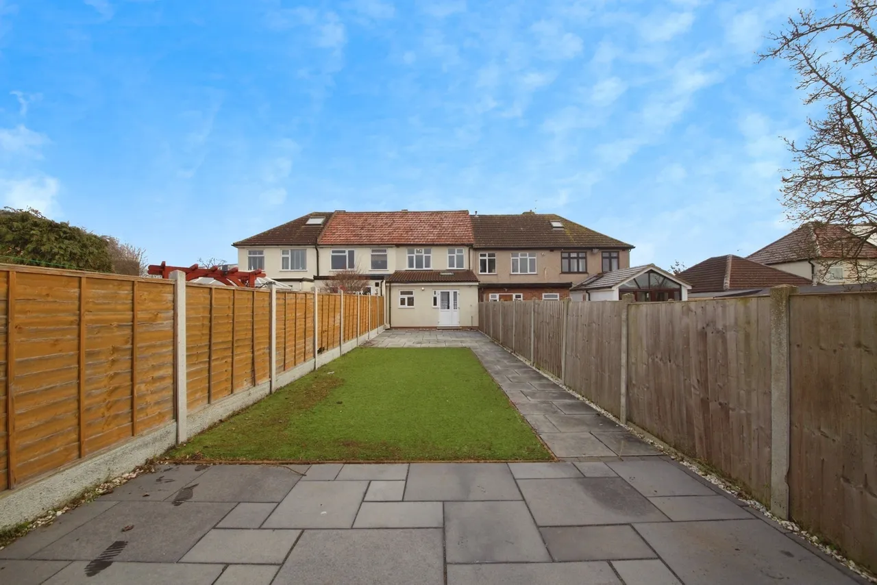Tennyson Road, ROMFORD, Essex, RM3, photo 16