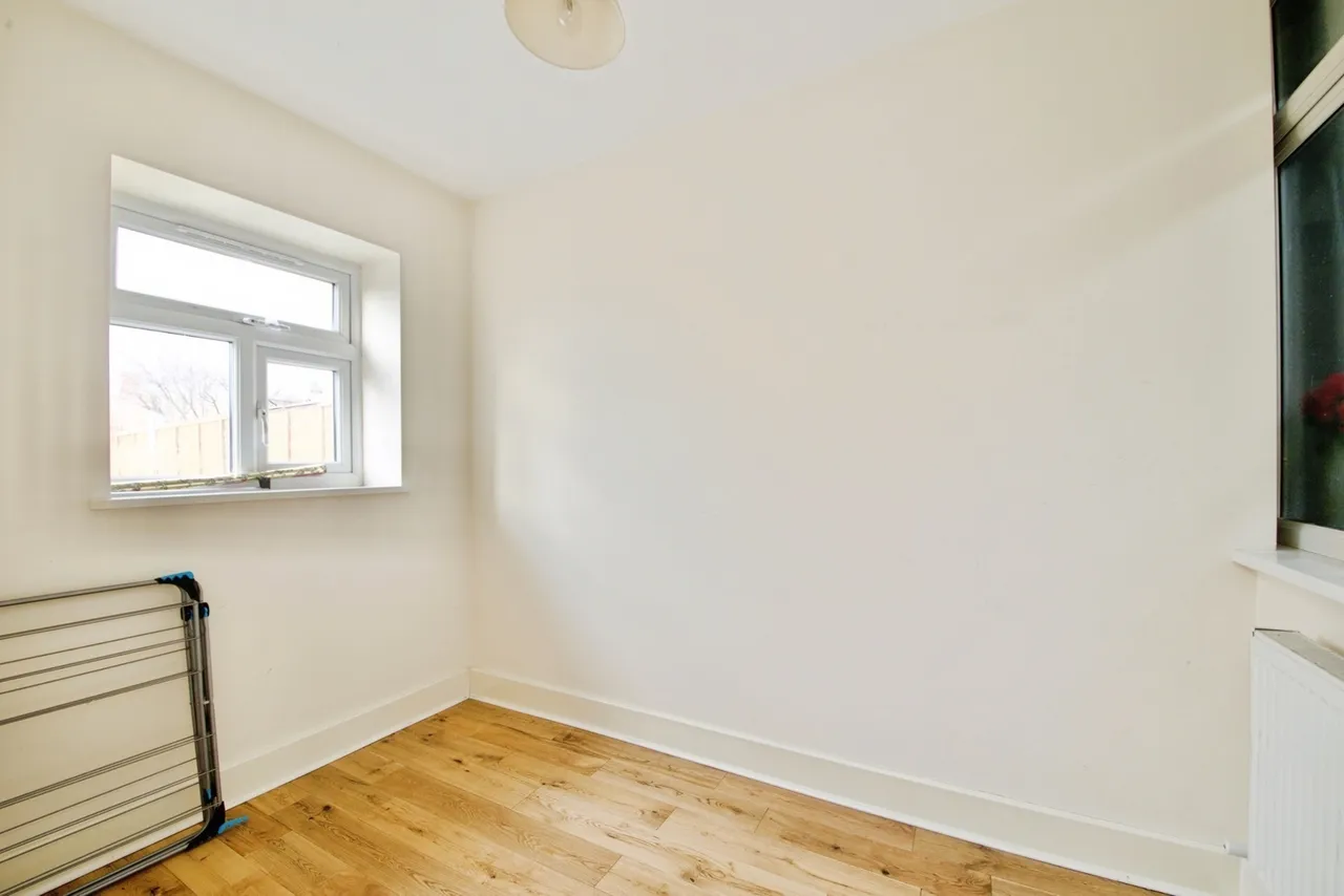 Tennyson Road, ROMFORD, Essex, RM3, photo 11
