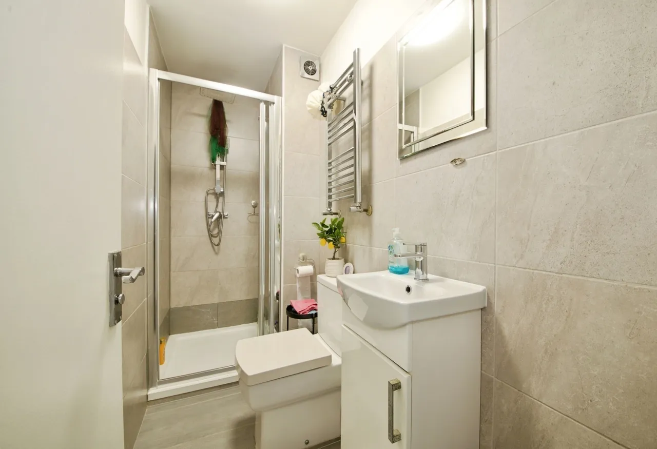 Tennyson Road, ROMFORD, Essex, RM3, photo 5
