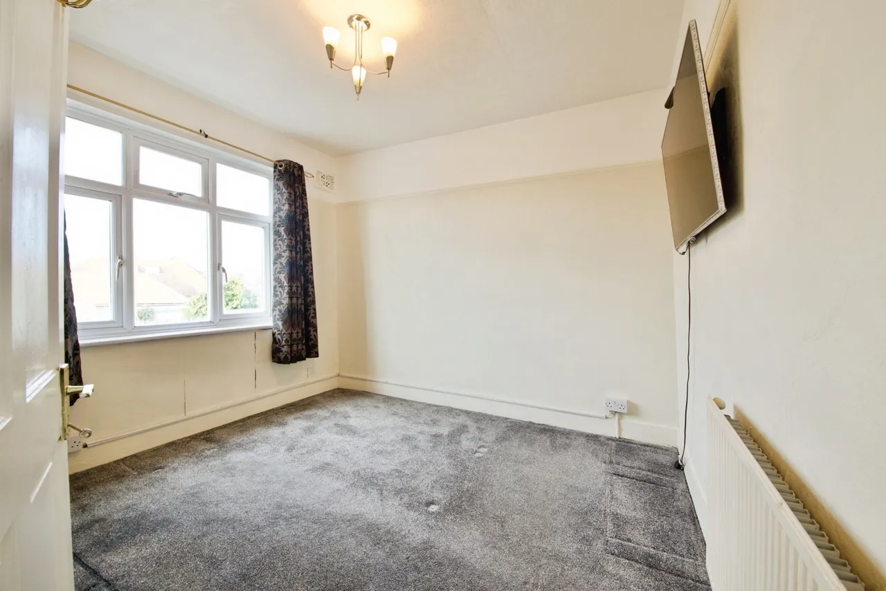 Tennyson Road, ROMFORD, Essex, RM3, photo 7