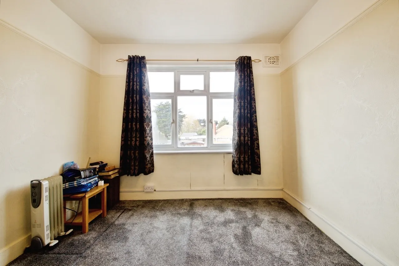 Tennyson Road, ROMFORD, Essex, RM3, photo 8