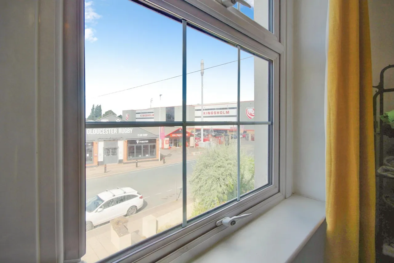 Worcester Street, Kingsholm, Gloucester, GL1, photo 3