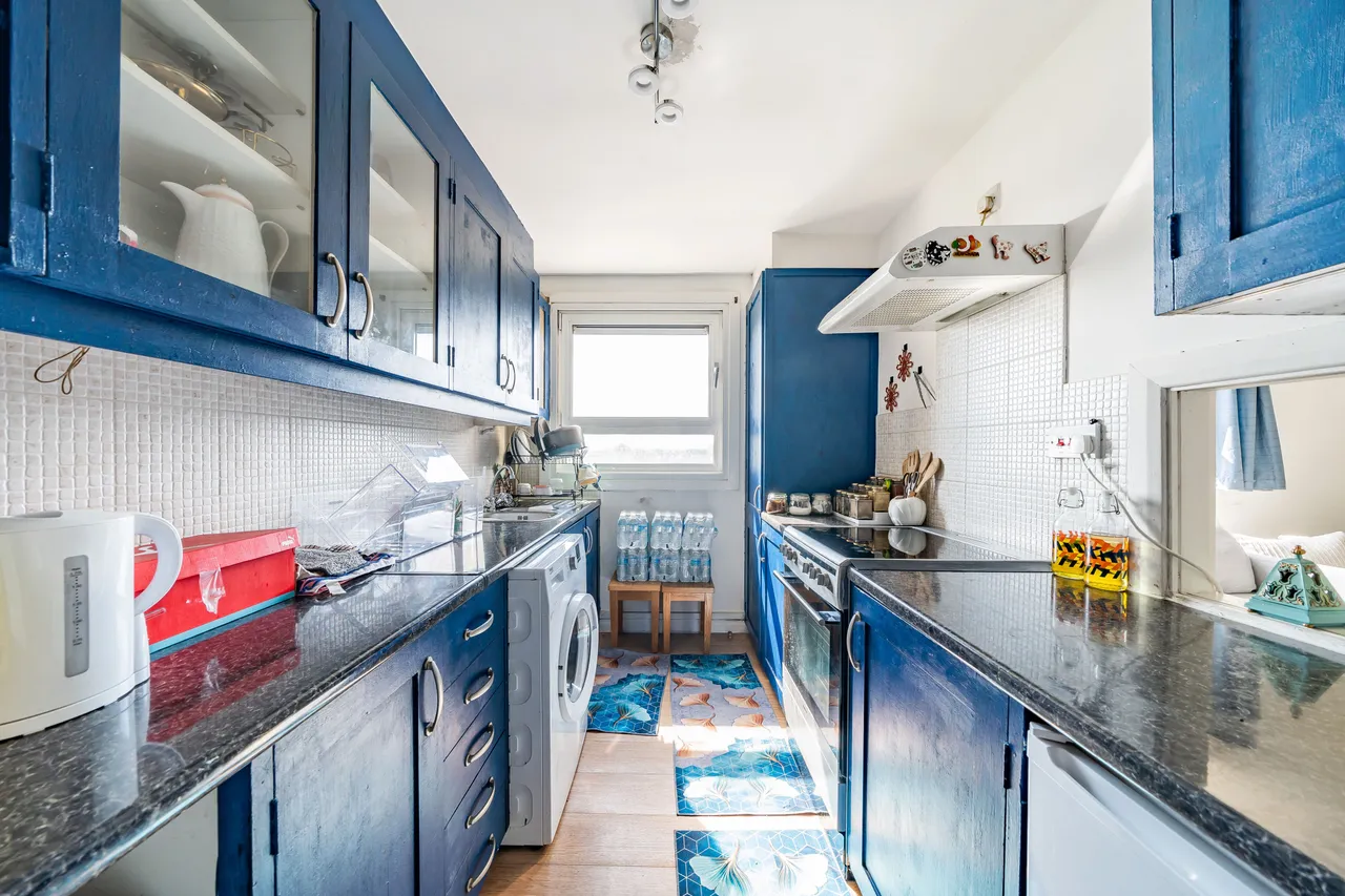33 Moreton Tower, Lexden Road, London, photo 5