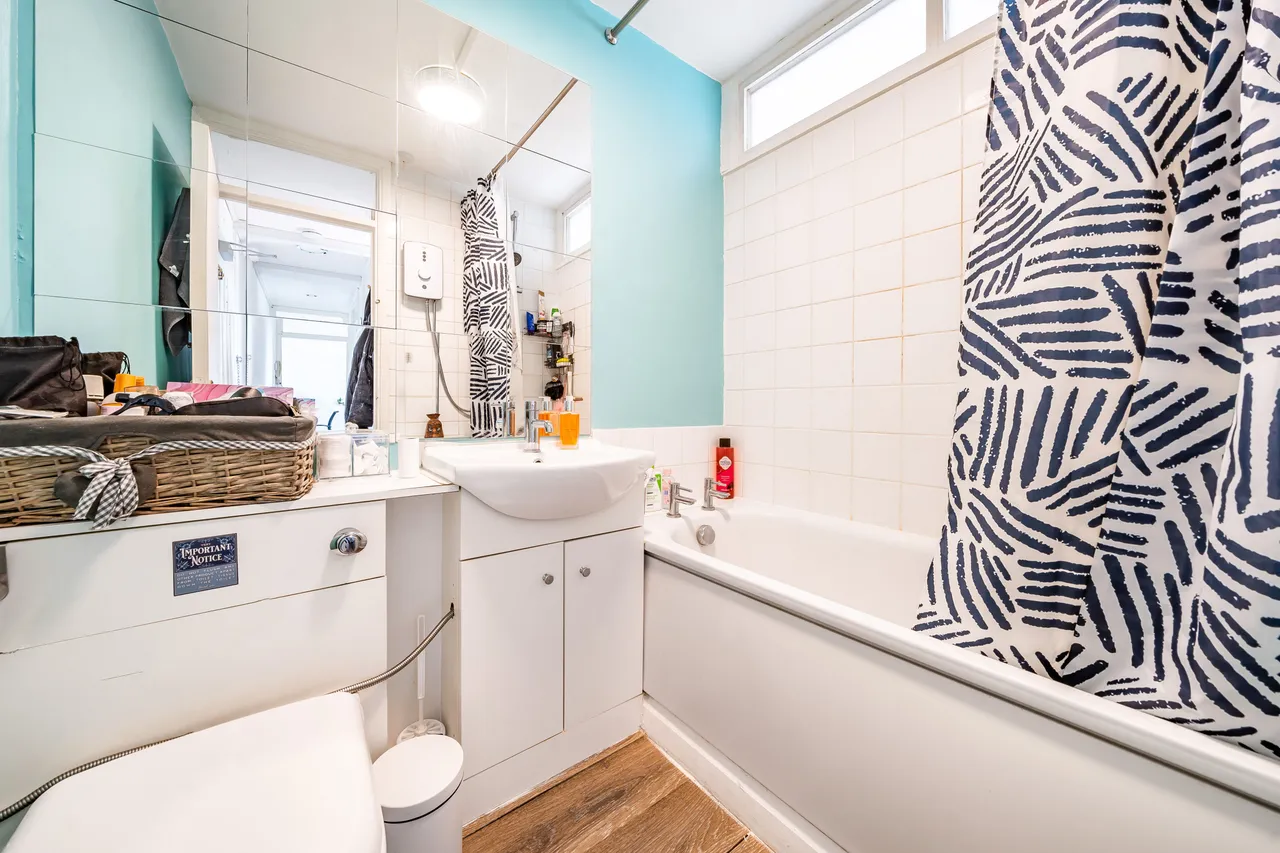 33 Moreton Tower, Lexden Road, London, photo 8