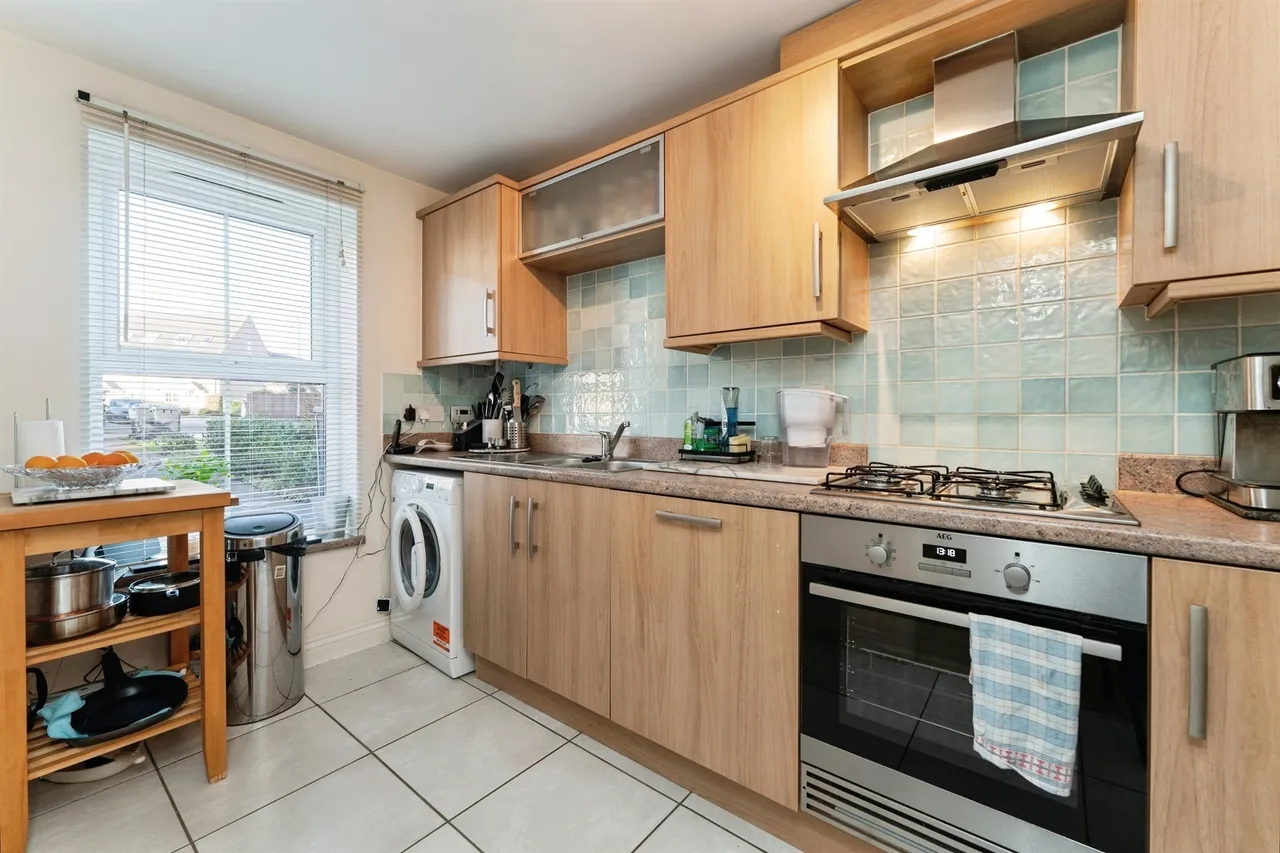 Merivale Way, ELY, photo 9