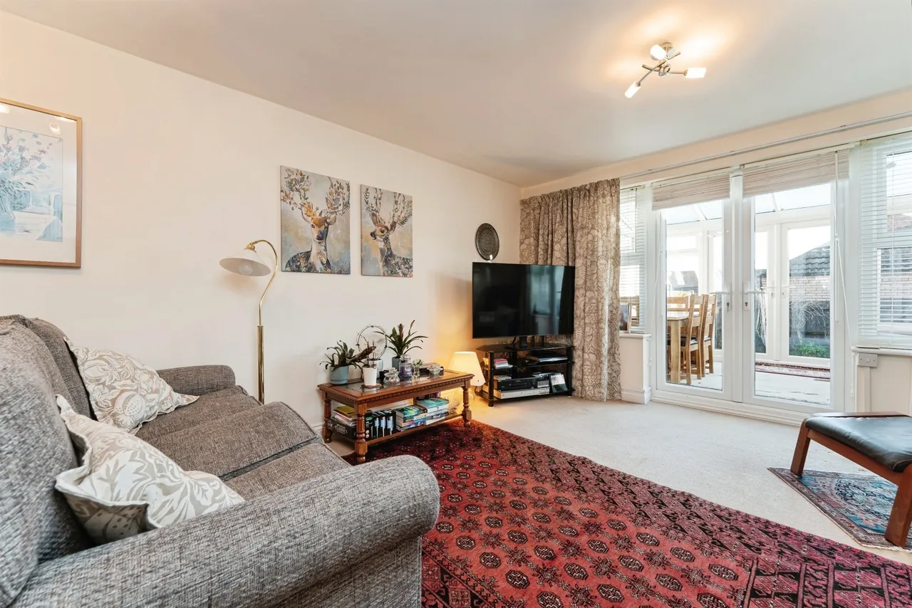 Merivale Way, ELY, photo 3