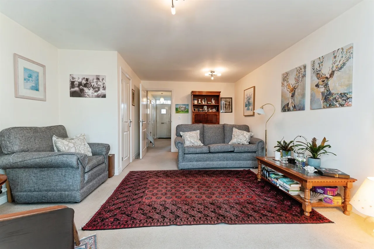 Merivale Way, ELY, photo 10