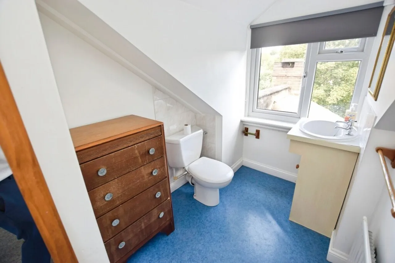 Priory Road, photo 11