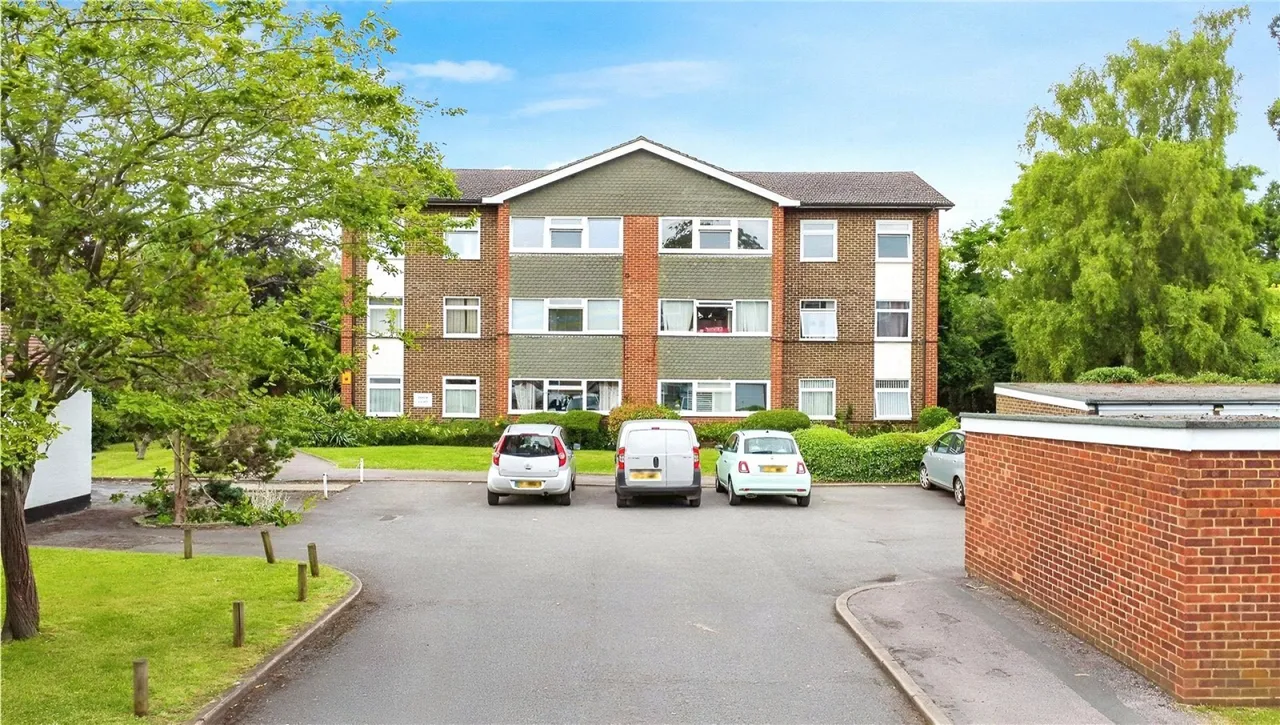 2 bed flat for sale, Parkhouse Lane, Reading, RG30