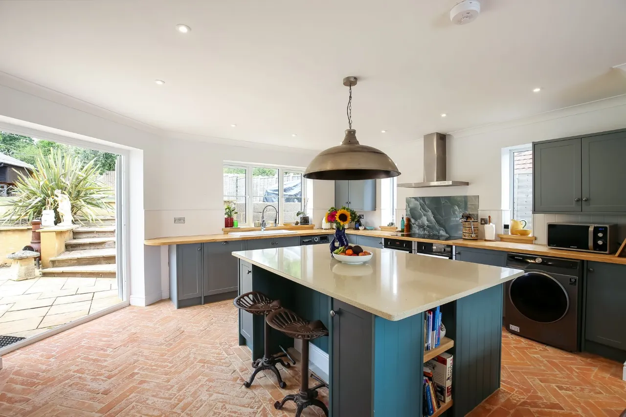 Victoria Road, Wilton, Salisbury, Wiltshire, SP2 0DY, photo 2