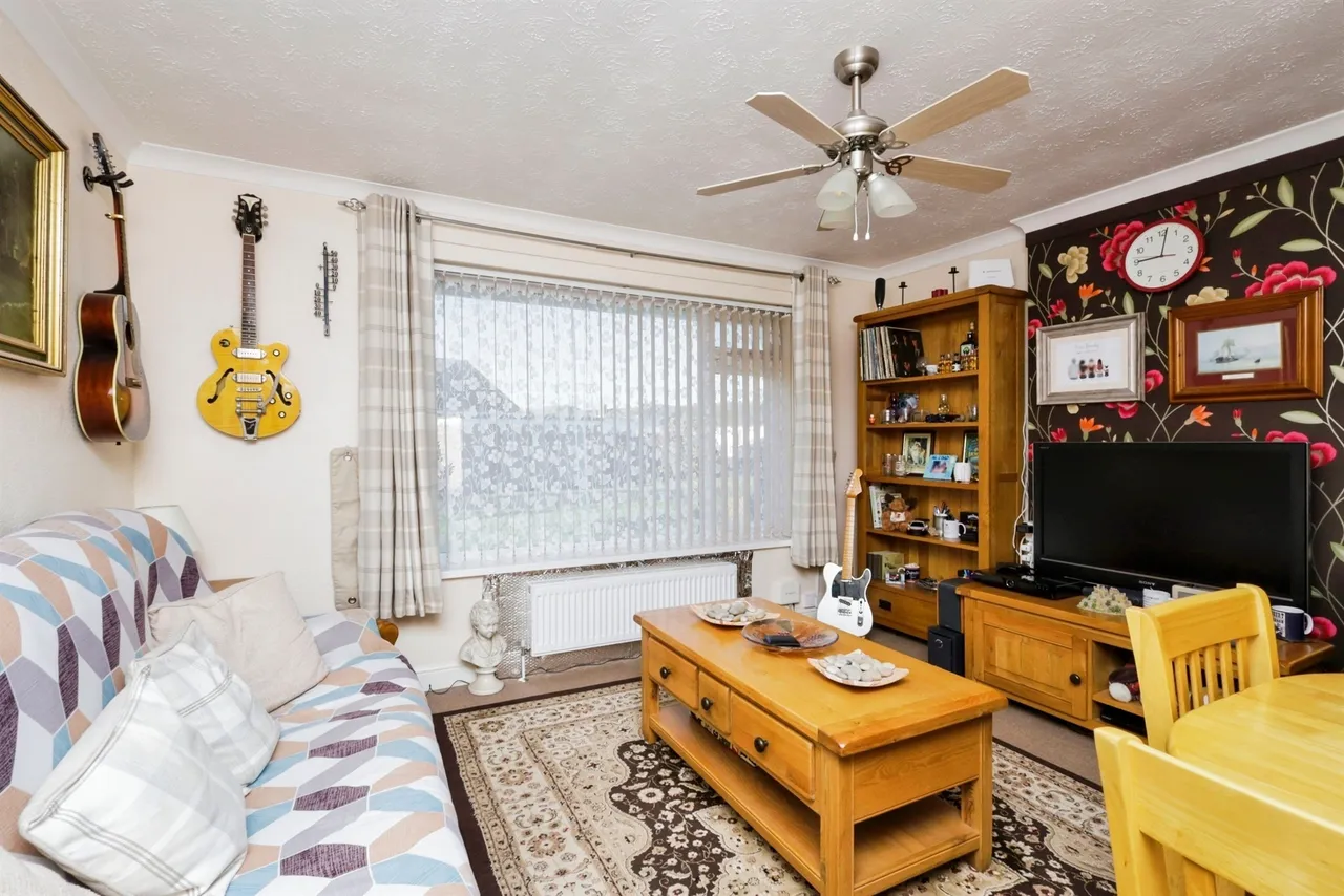Chaucer Walk, Eastbourne, BN23, photo 5