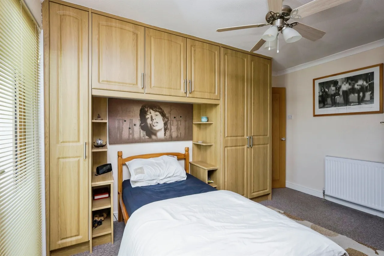 Chaucer Walk, Eastbourne, BN23, photo 8