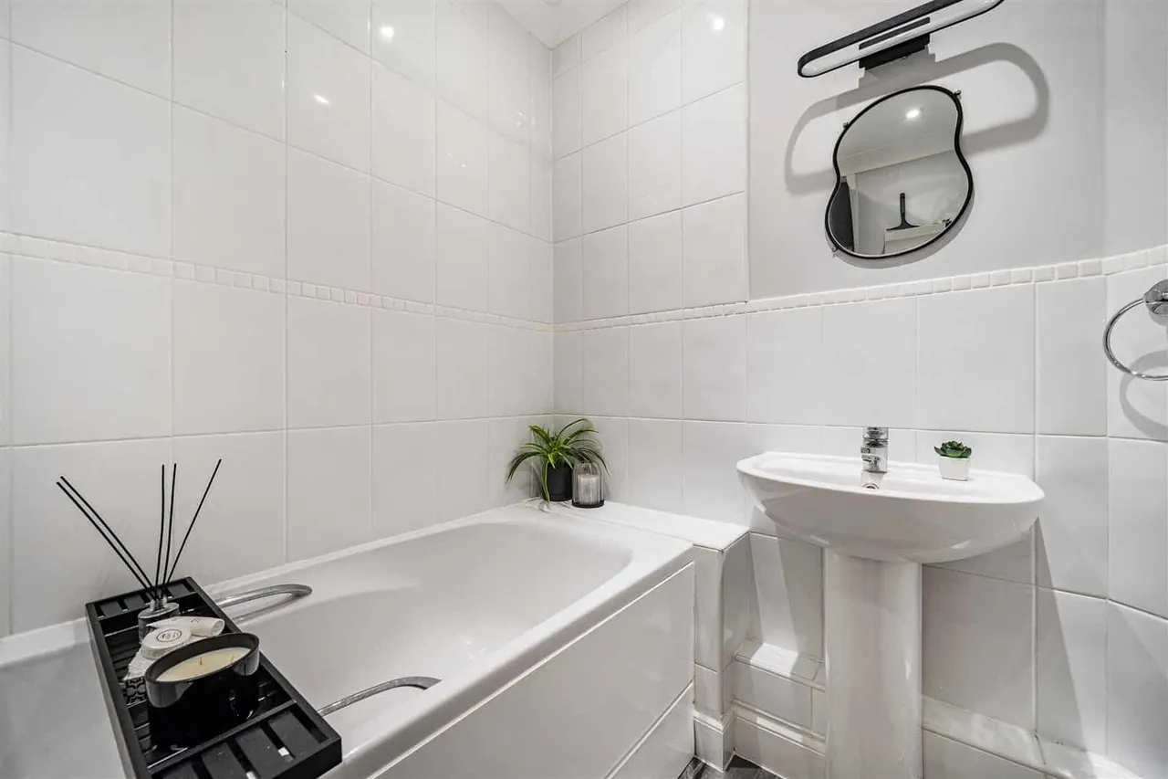 Bath Road, Maidenhead, SL6 4JX, photo 13