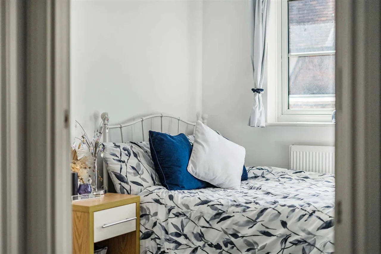 Bath Road, Maidenhead, SL6 4JX, photo 10