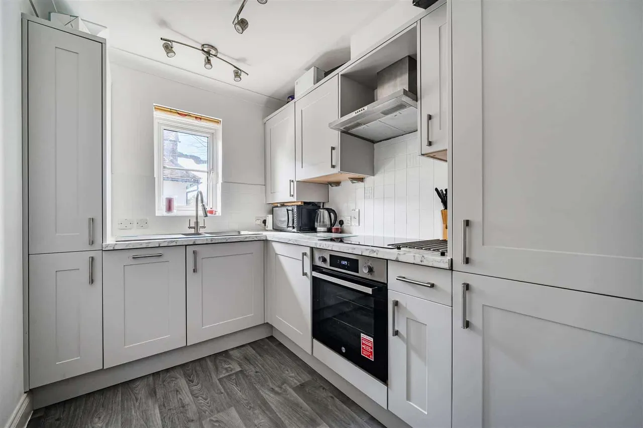 Bath Road, Maidenhead, SL6 4JX, photo 3