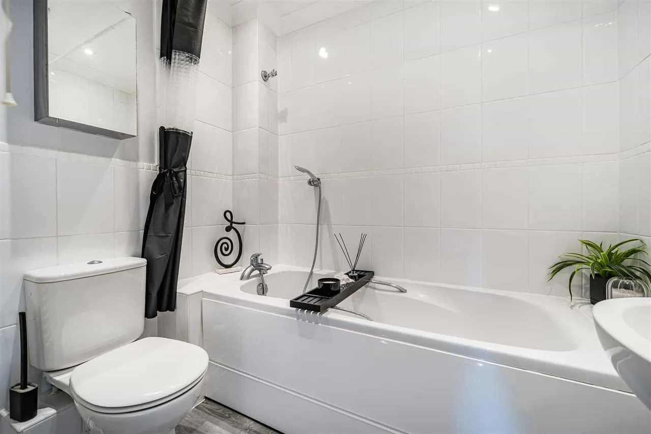 Bath Road, Maidenhead, SL6 4JX, photo 12