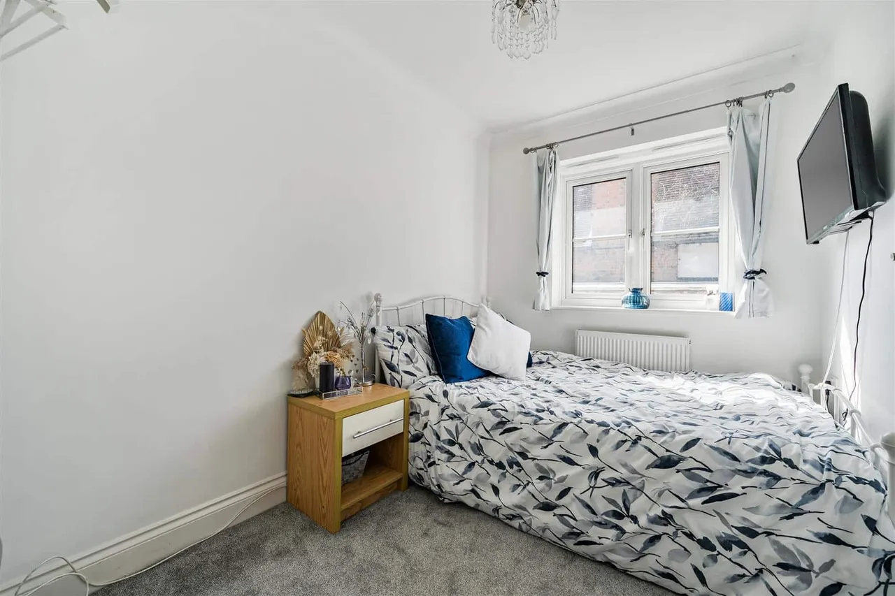 Bath Road, Maidenhead, SL6 4JX, photo 11