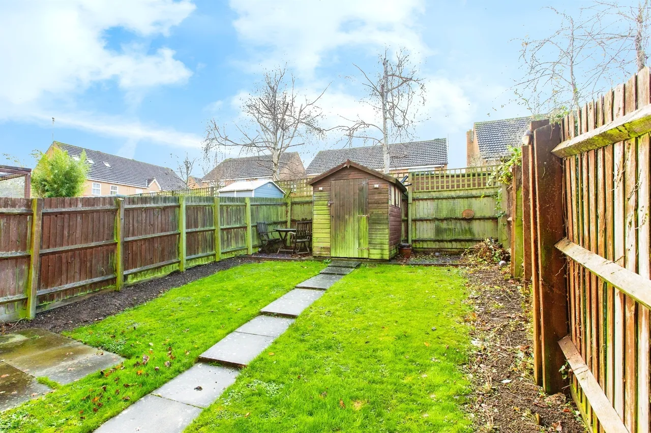 Sissinghurst Drive, Kettering, NN14, photo 6