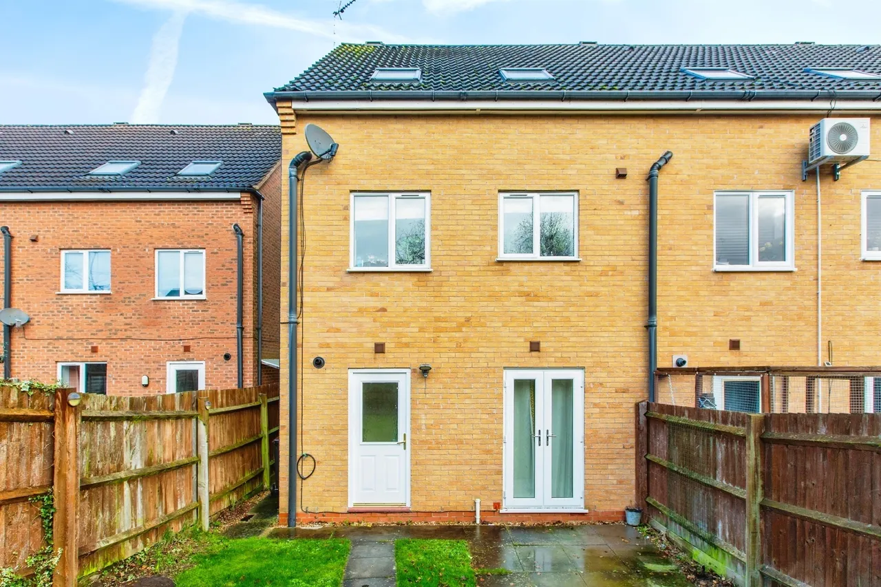 Sissinghurst Drive, Kettering, NN14, photo 8