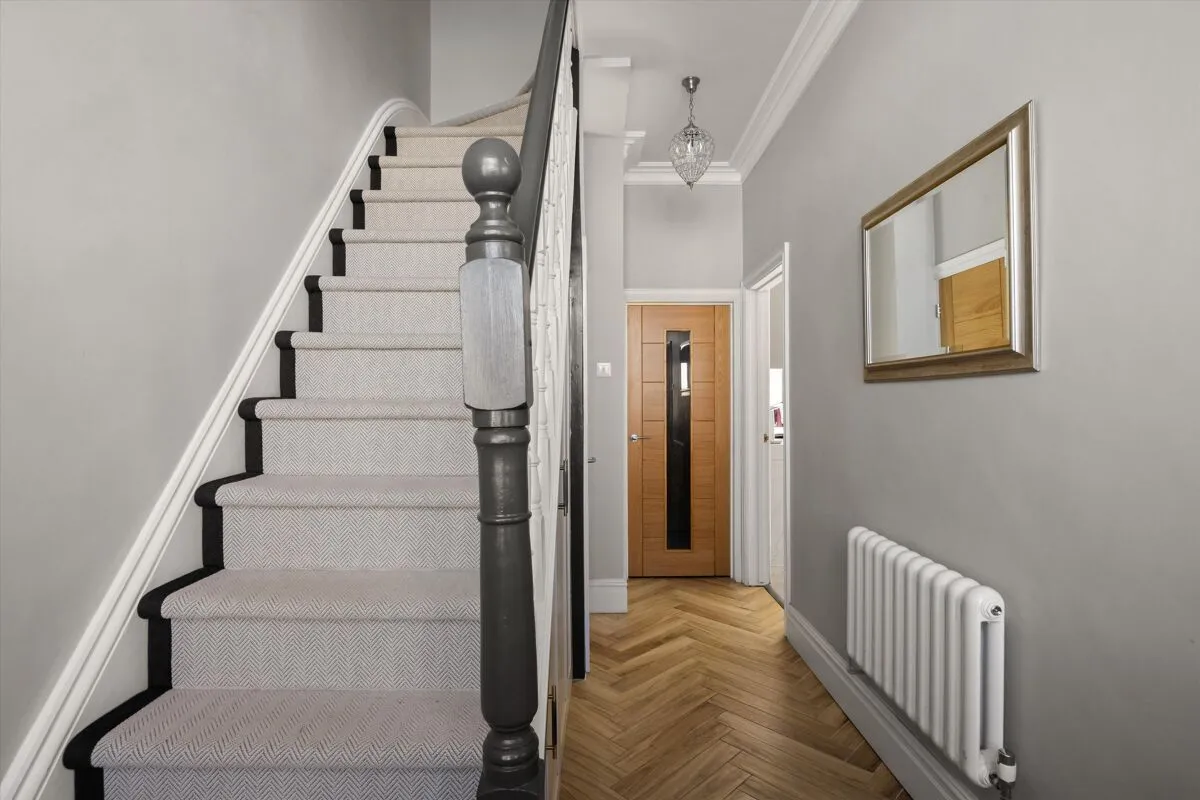 London Road, Cheltenham, GL52, photo 2