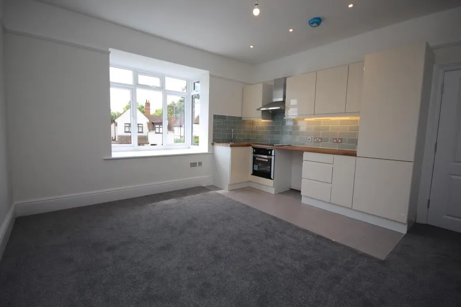 Kingsway, Woking, GU21, photo 3