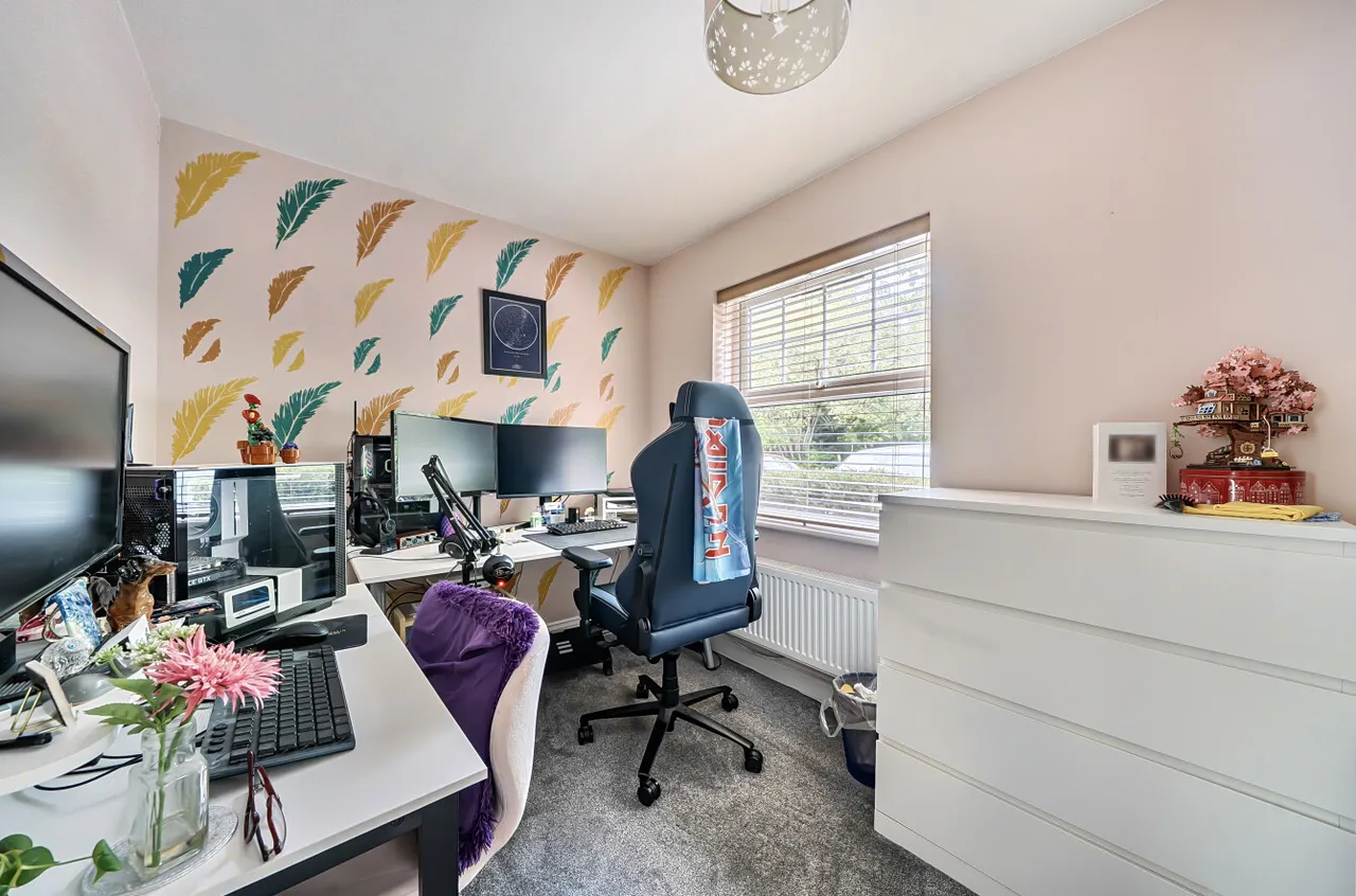 Waleron Road, Fleet, GU51, photo 5