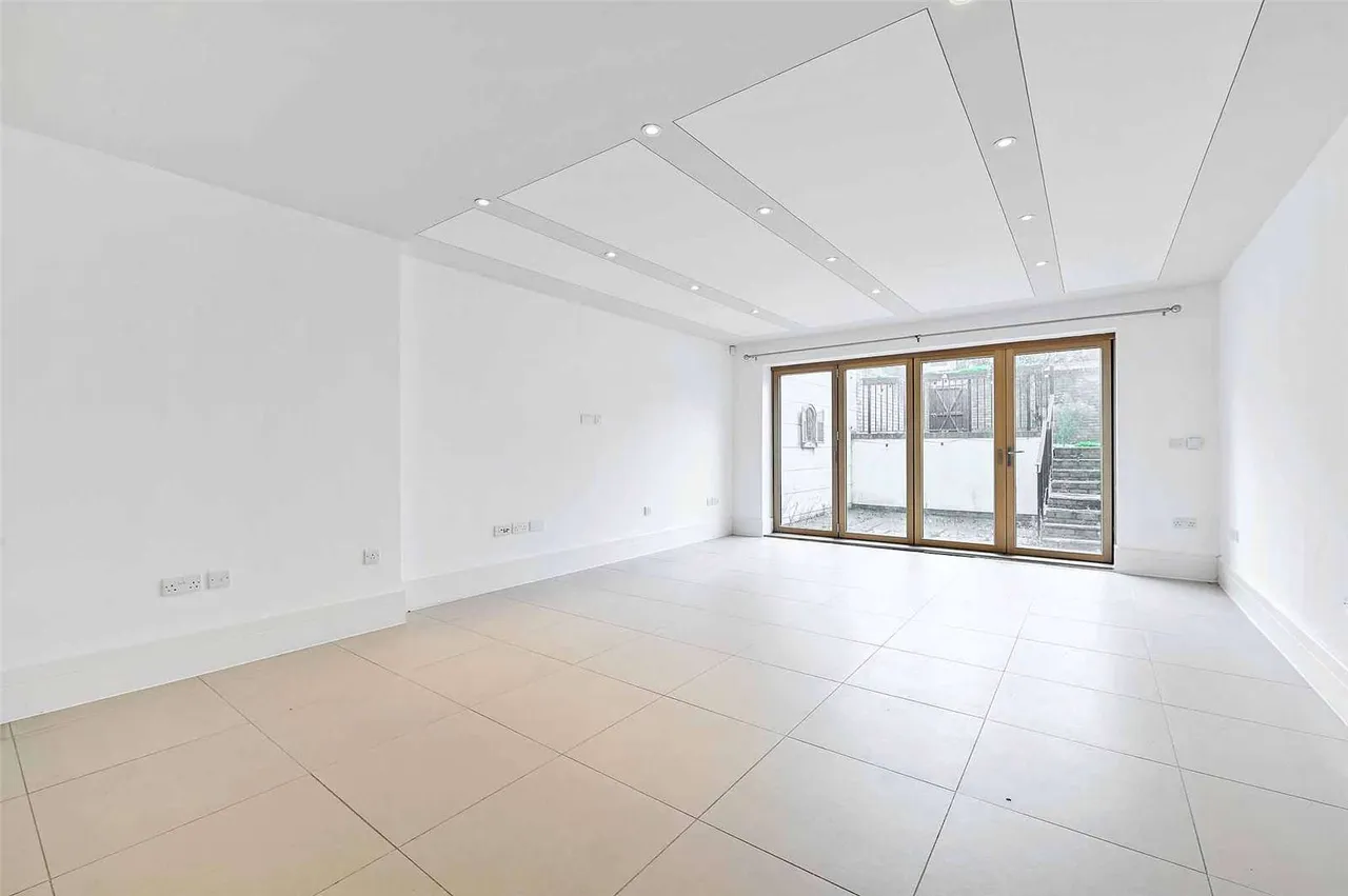 Claremont Road, Windsor, Berkshire, SL4 3AX, photo 9
