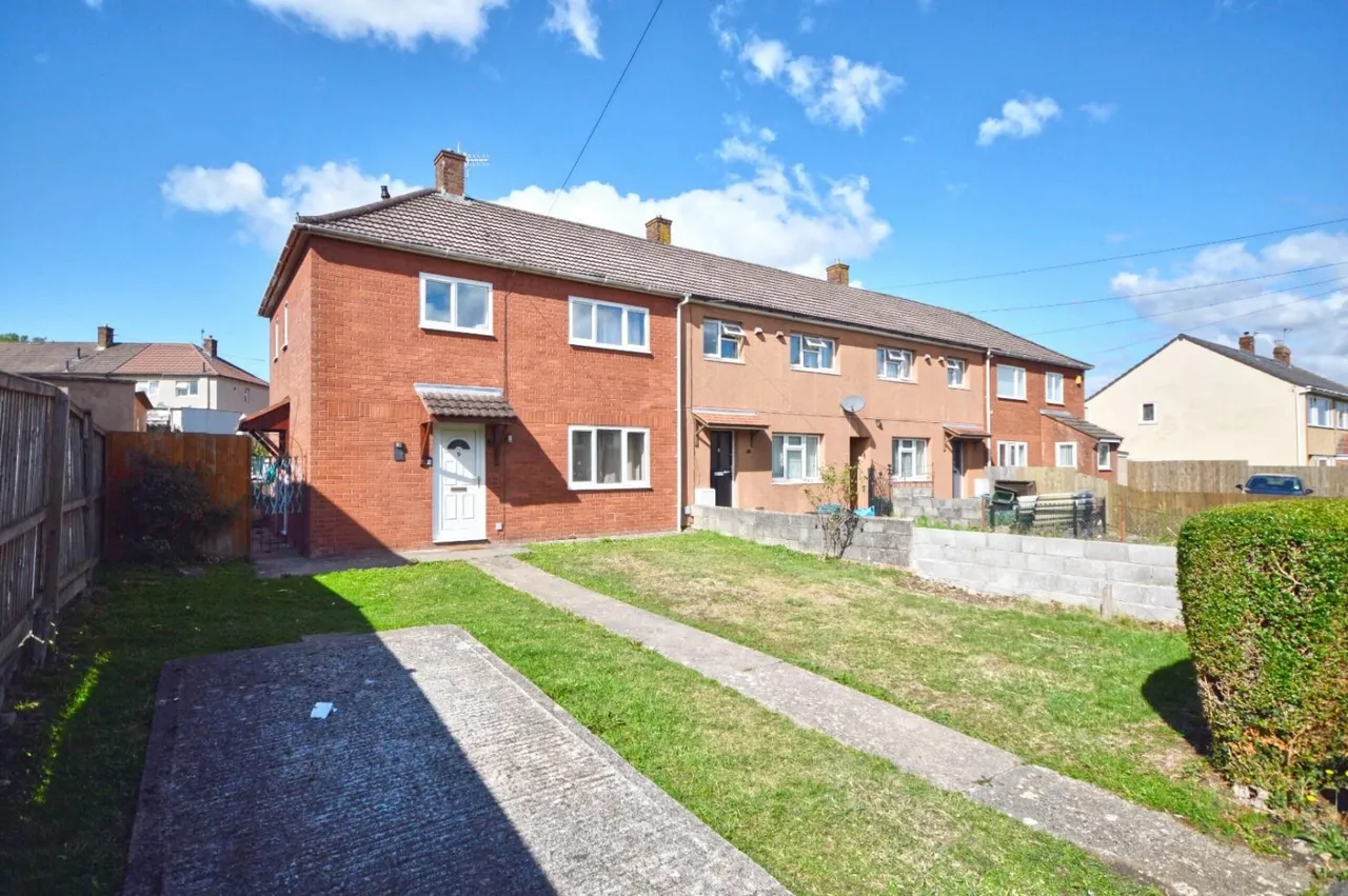 3 bed house for sale — Gullon Walk, Bristol