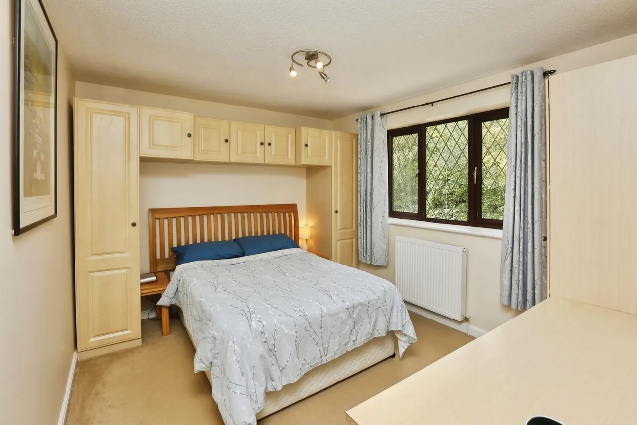 Brook Lane, Sarisbury Green, SO31, photo 24